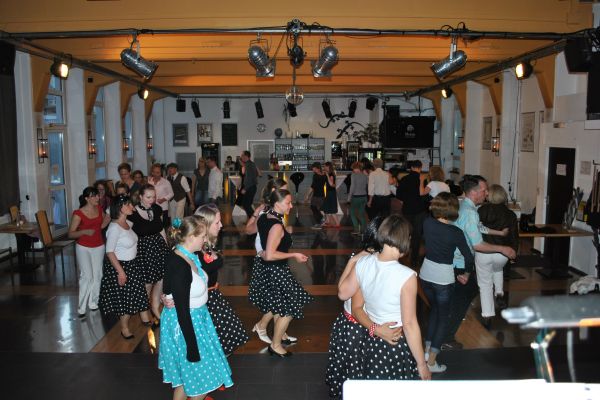 kulturwerk-swingkurs6EC14AD0-CECD-3917-847F-1CD880D16A9C.jpg